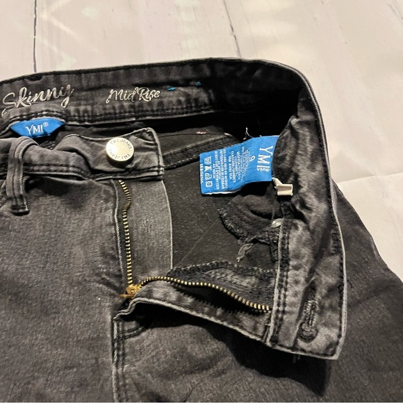 Black Mid Ride Skinny YMI Jeans, Size 9 - Picture 6 of 9
